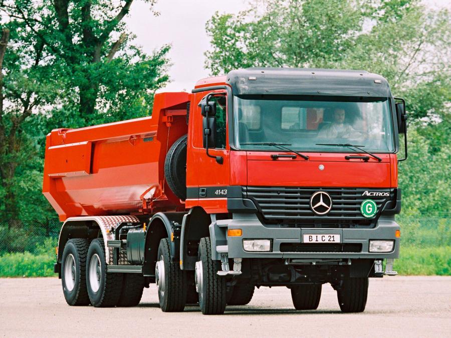  Mercedes-Benz Actros 4143 1997 года  (фото 11 из 11)
